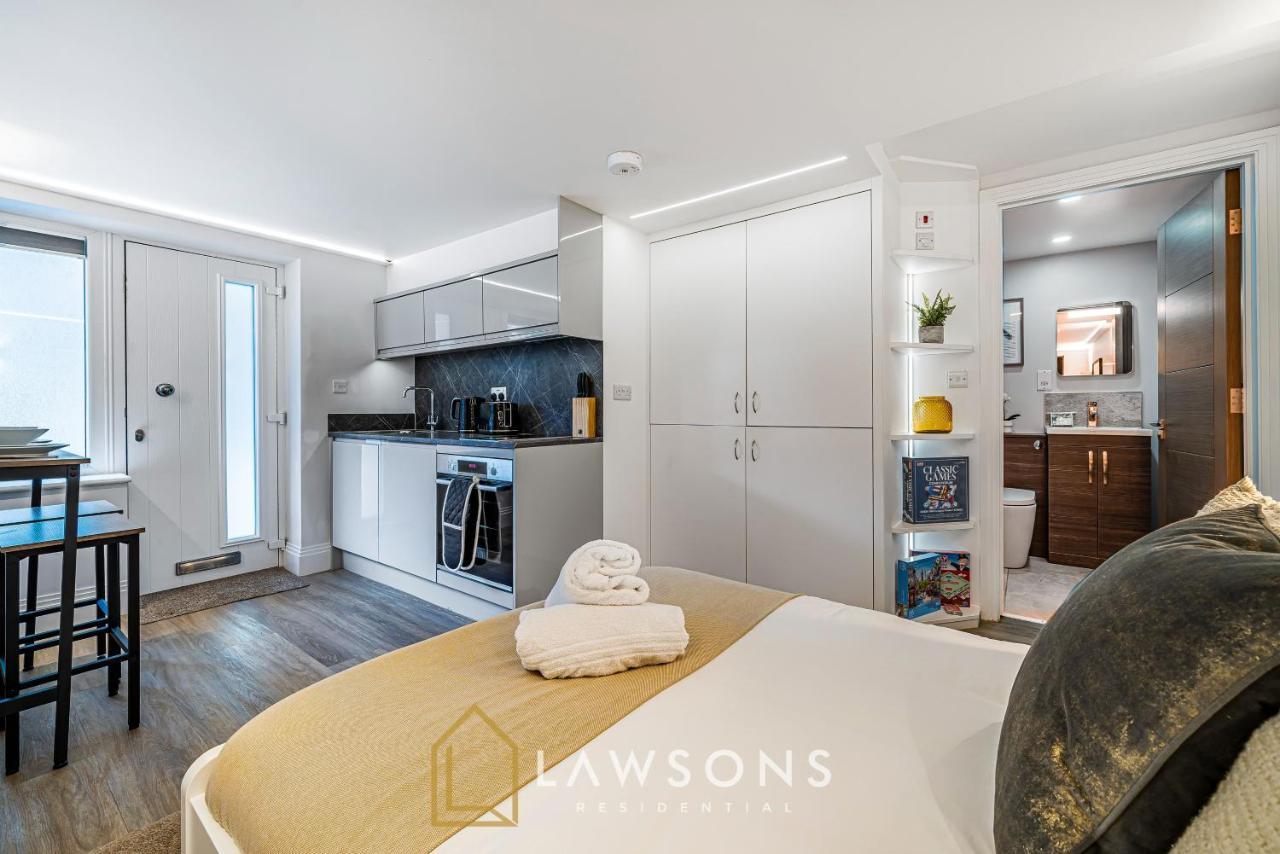 Cosy Living By Lawsons Apartment Windsor Exterior photo