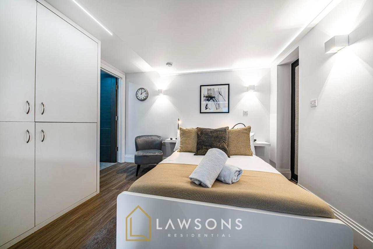 Cosy Living By Lawsons Apartment Windsor Exterior photo